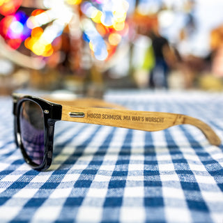 "Schmusn" - Bundle mit Postkarte, Entspannungs-Kerze & Sonnenbrille